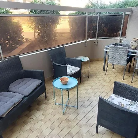 T2 Bord De Lägenhet *